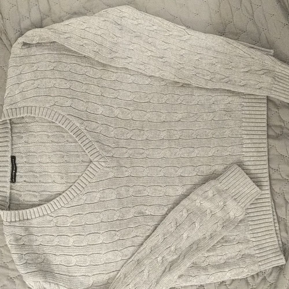 Brandy Melville Gray Cable Knit Sweater